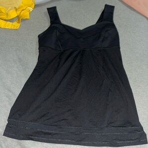 lululemon tank size 6 will fit up to 10